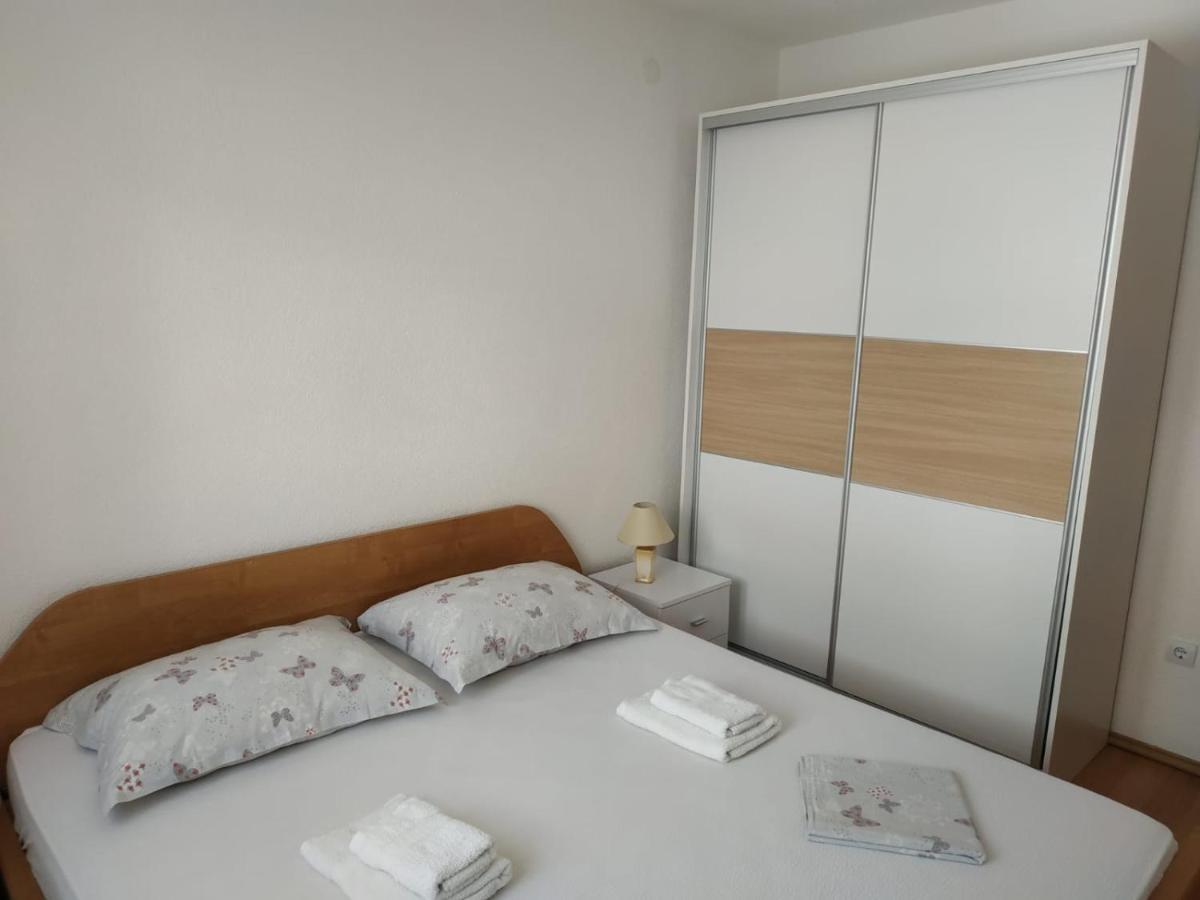 Apartments Gojevic Bol Eksteriør billede