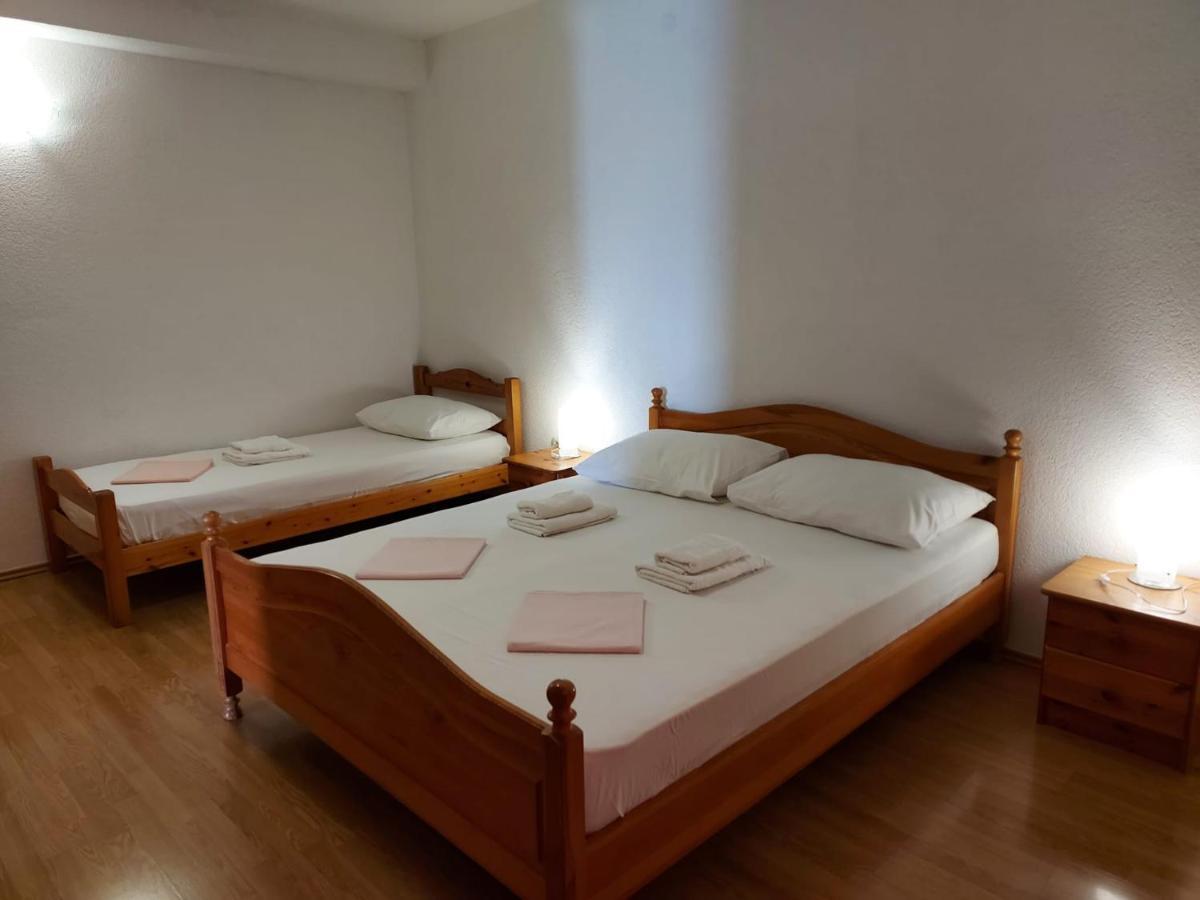 Apartments Gojevic Bol Eksteriør billede