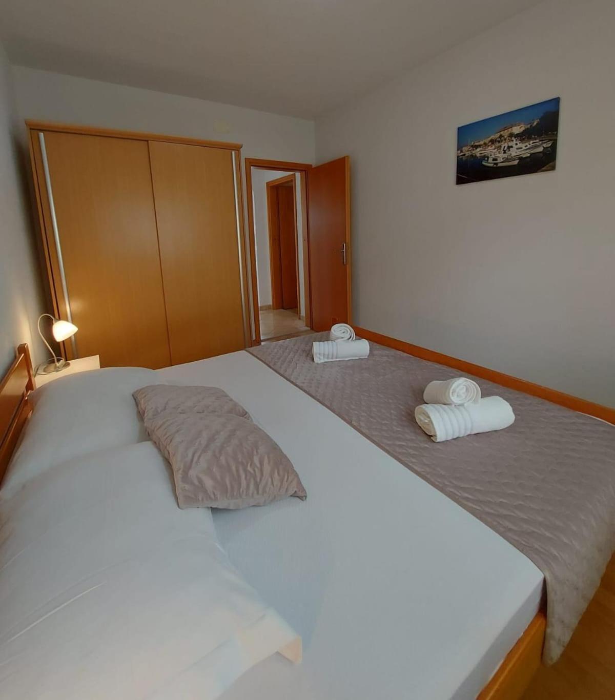 Apartments Gojevic Bol Eksteriør billede